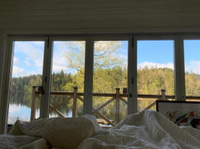 Idyll nära sjö, Skällinge
